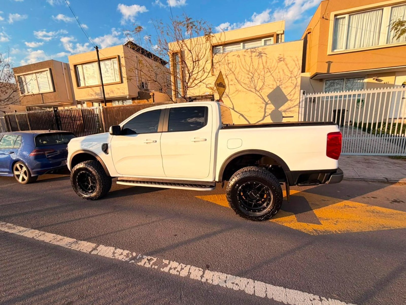Ford RANGER XLS 2.0 MT 4X2 2026 - Imagen 7 de 10