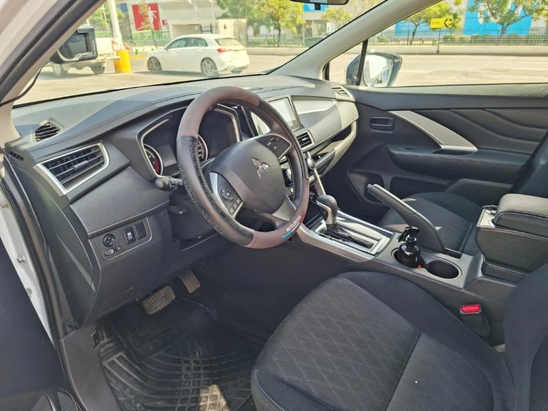 Mitsubishi XPANDER GLX 1.5 AT 2024 - Imagen 6 de 8