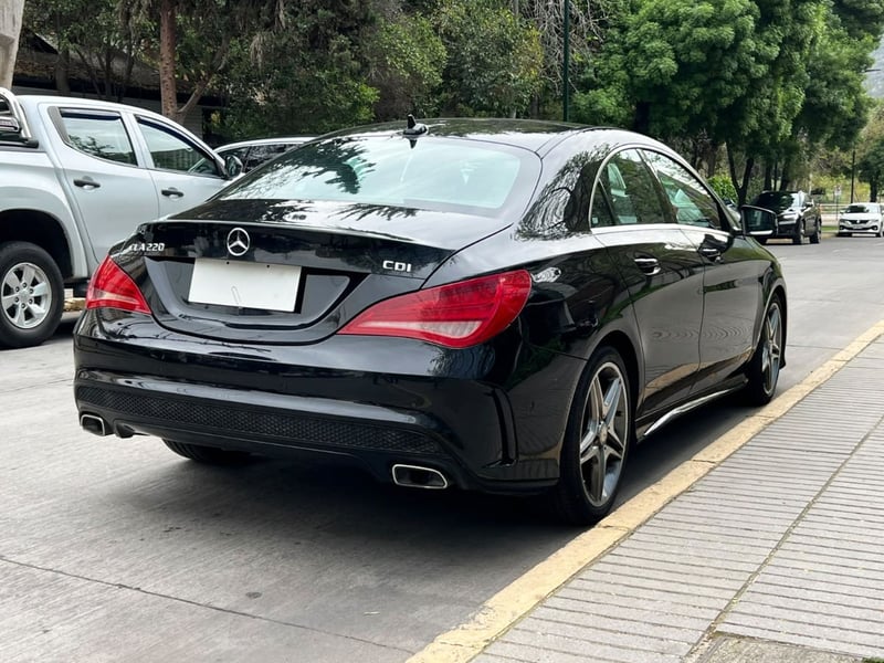 Mercedes-Benz CLA 220 CDI LOOK AMG 2015 - Imagen 6 de 10