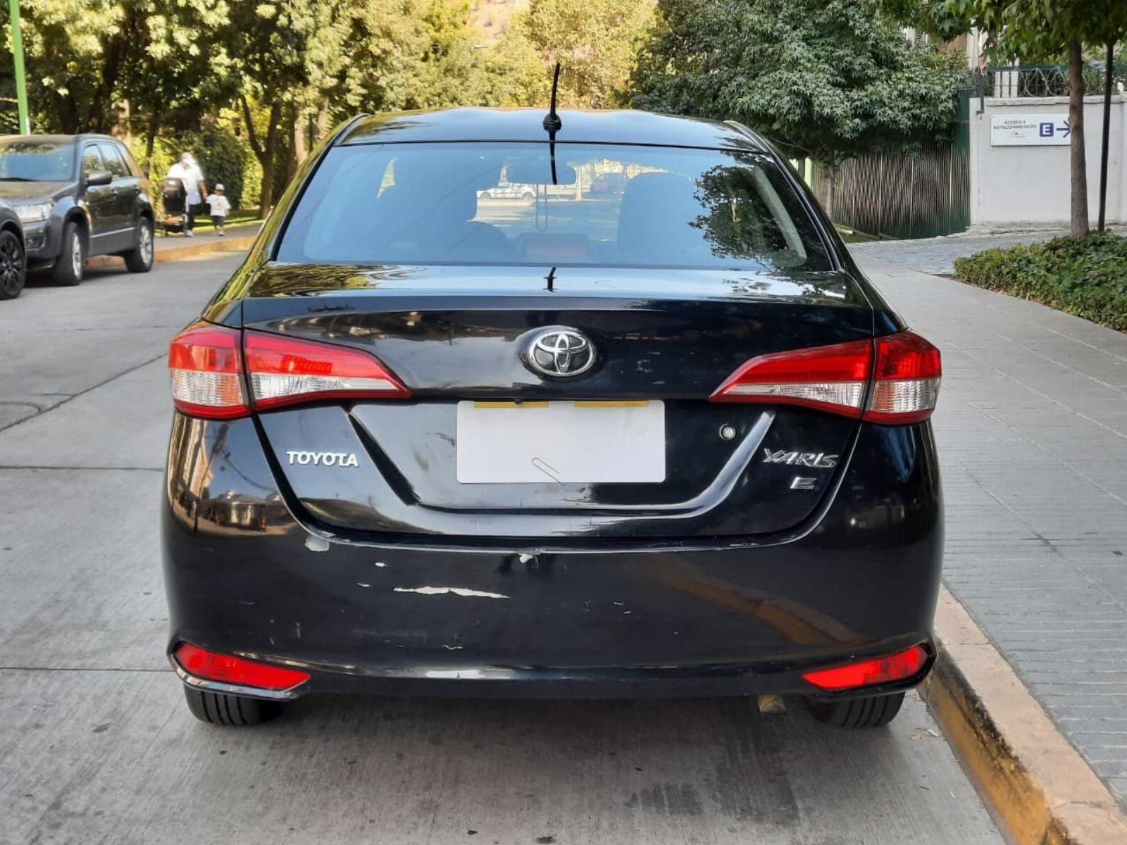 Toyota YARIS GLI 1.5 MT 2019 - Imagen 5 de 10
