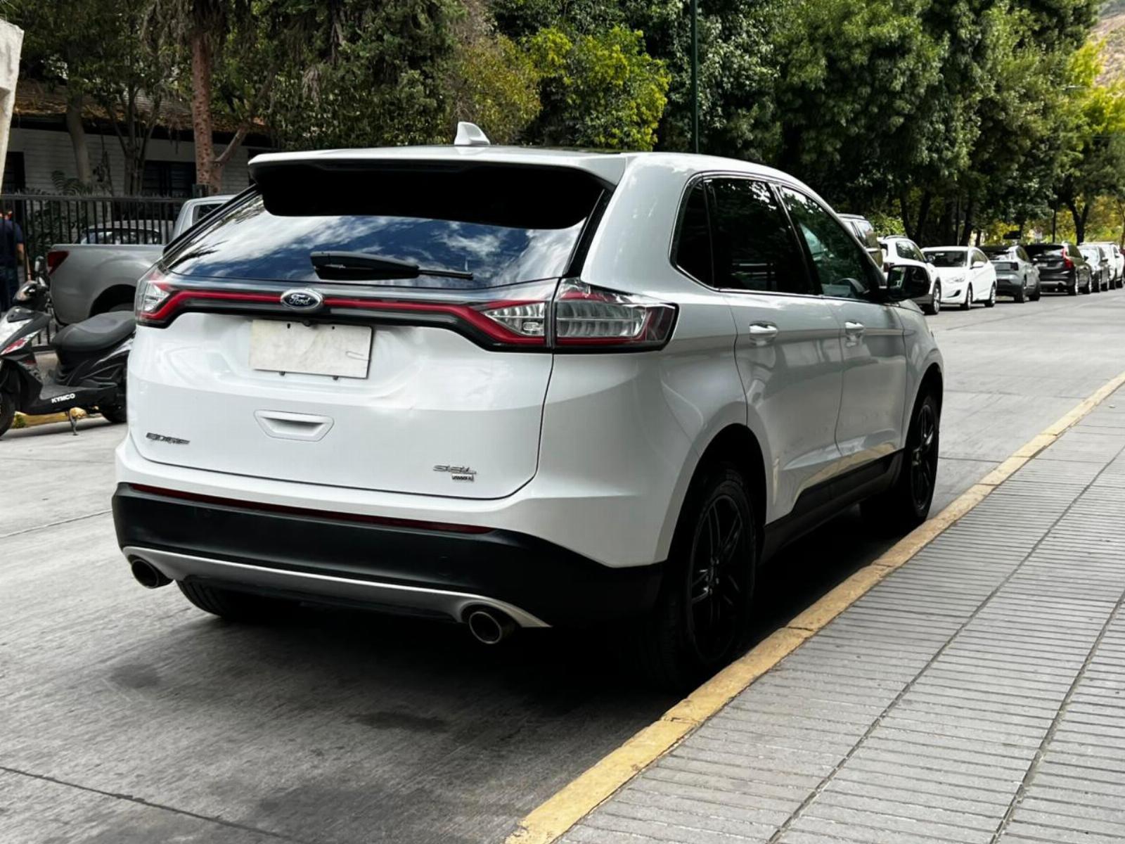 Ford EDGE SEL 3.5 AWD 2019 - Foto 4 de 10