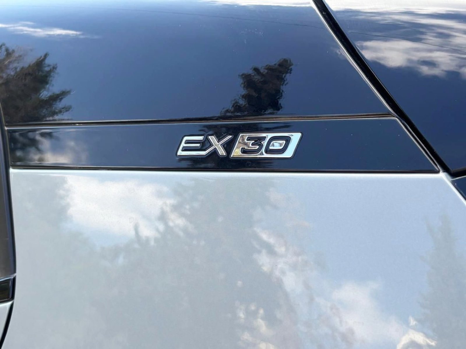 Volvo EX30 E60 ULTRA 2025 - Imagen 8 de 10