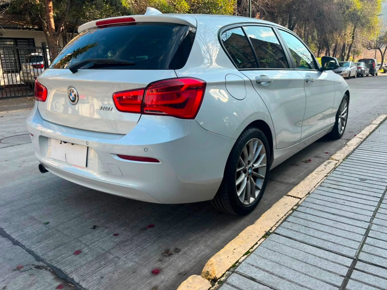 BMW 118 1.5 AT 2018 - Foto 4 de 10