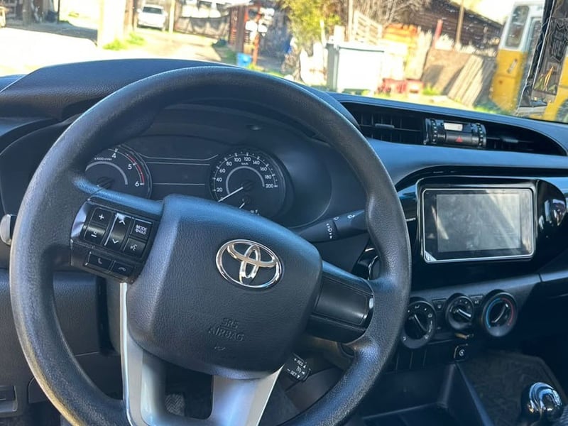 Toyota HILUX DX 2.4 MT 4x2 2021 - Imagen 6 de 9
