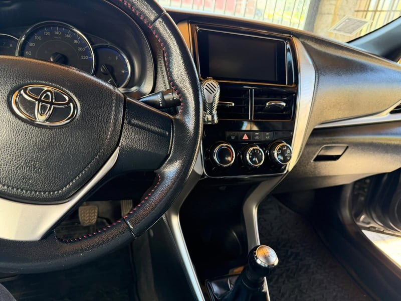 Toyota YARIS SPORT 1.5 MT 2021 - Imagen 9 de 10