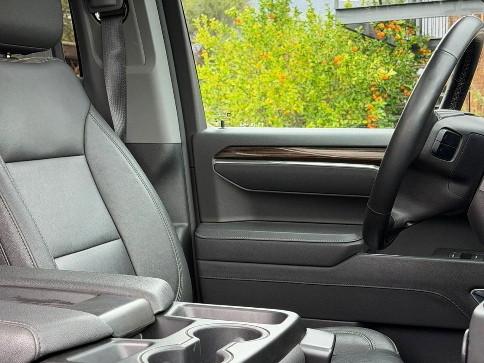 Chevrolet SILVERADO LT 4WD 5.3 2025 - Imagen 8 de 10