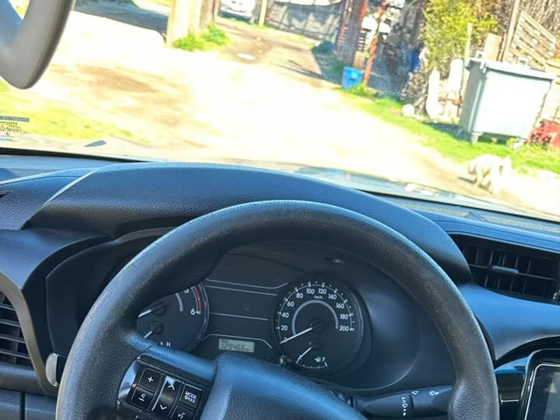 Toyota HILUX DX 2.4 MT 4x2 2021 - Imagen 7 de 9