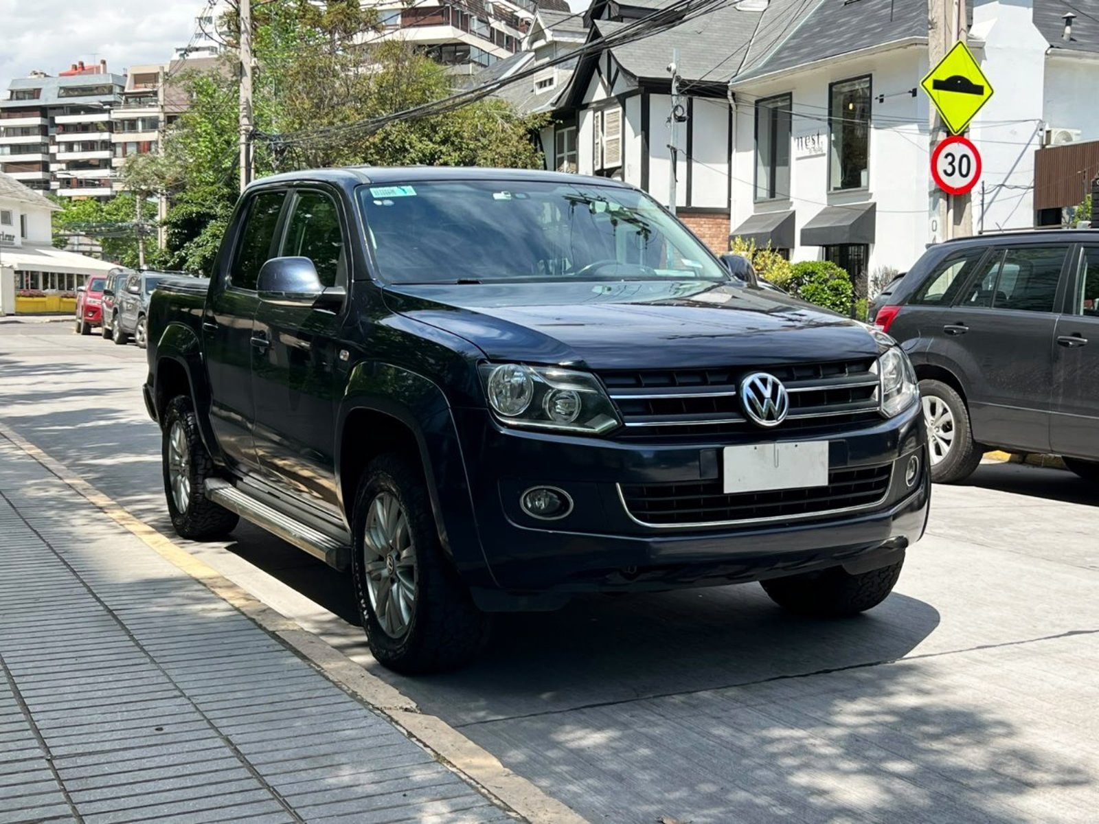 Volkswagen AMAROK HIGHLINE 2.0T DIESEL 2015 - Foto 3 de 10