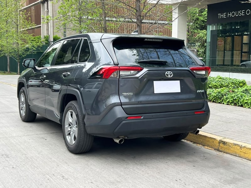 Toyota RAV 4 LE 2.0 MT 2022 - Imagen 4 de 10