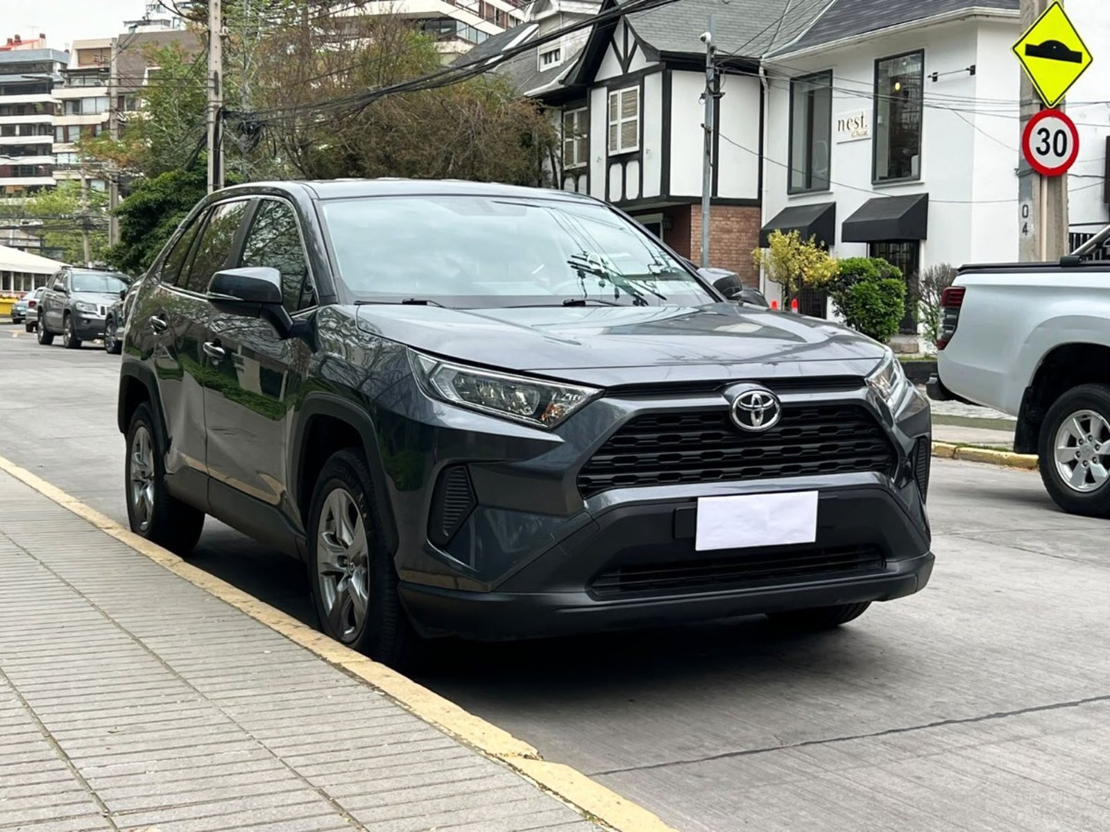 Toyota RAV 4 LE 2.0 MT 2022 - Foto 3 de 10