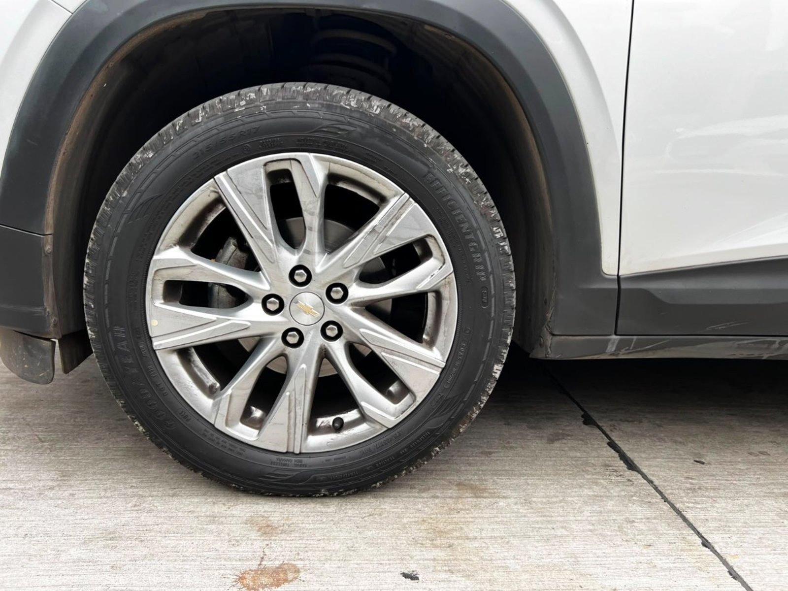 Chevrolet TRACKER LTZ 1.2T MT 2022 - Imagen 8 de 10