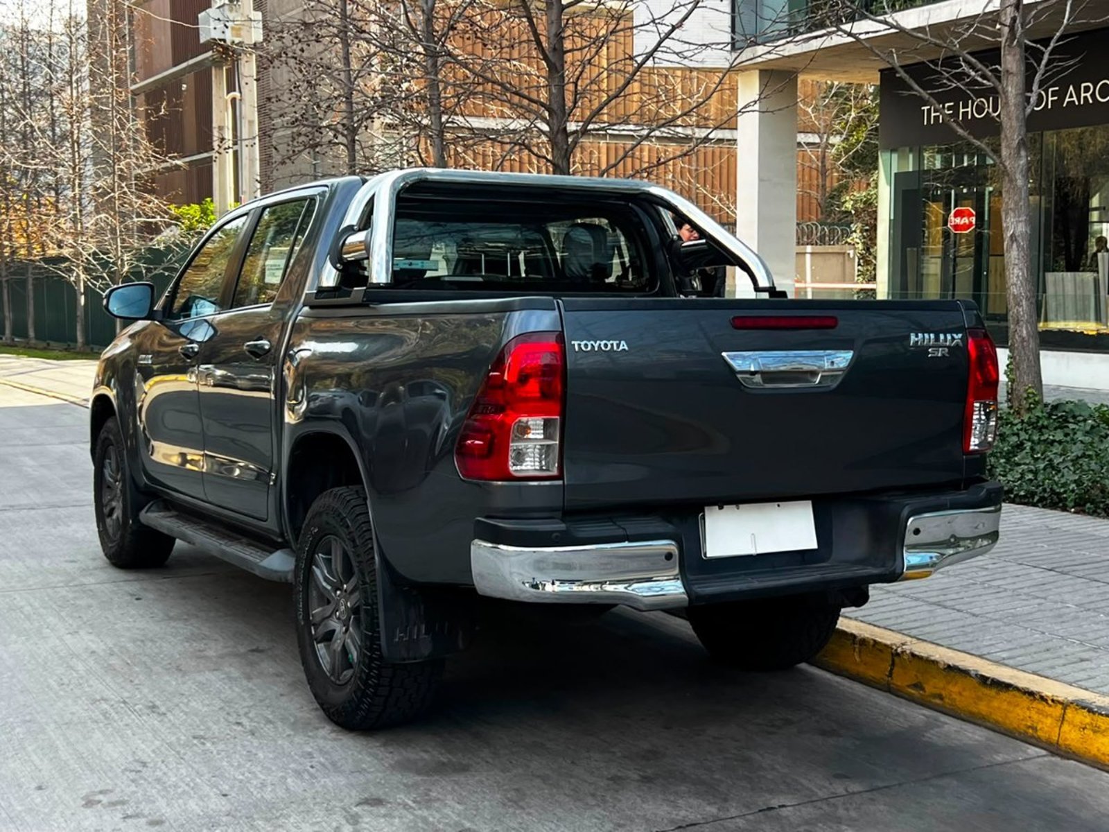 Toyota HILUX SR 2.4 MT 4x4 2022 - Foto 5 de 10