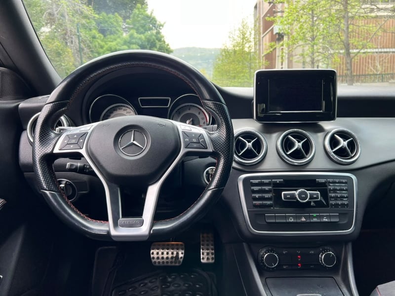 Mercedes-Benz CLA 220 CDI LOOK AMG 2015 - Imagen 9 de 10