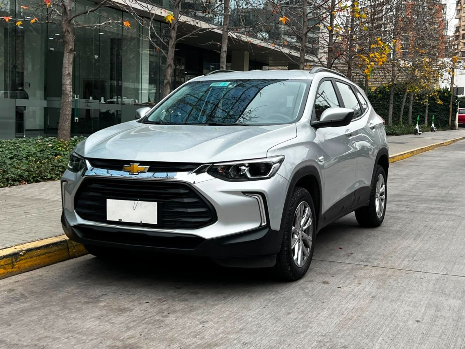 Chevrolet TRACKER LTZ 1.2T MT 2022 - Foto 2 de 10