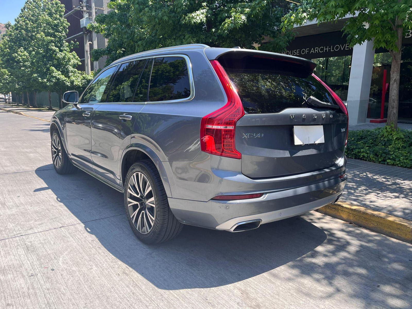 Volvo XC90 T5 MOMENTUM 2.0 2021 - Foto 4 de 10