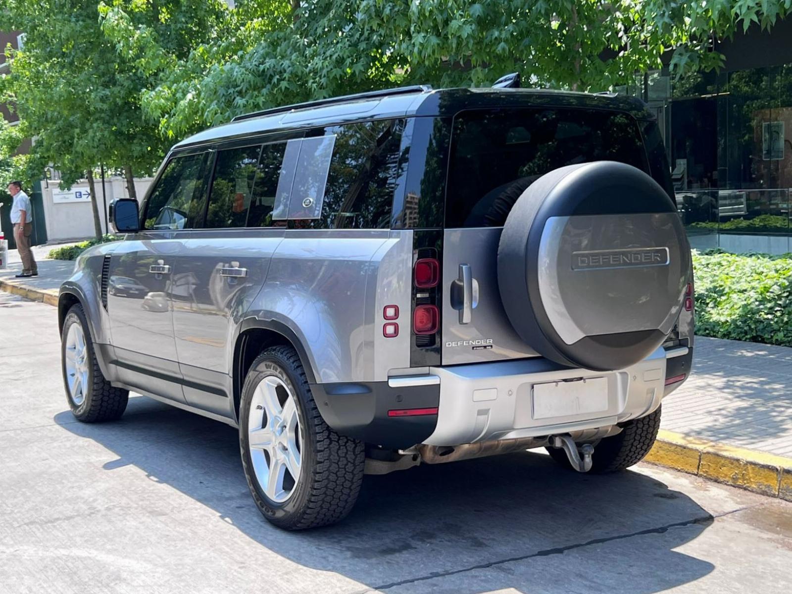 Land Rover DEFENDER P400 SE 4X4 2021 - Imagen 6 de 10