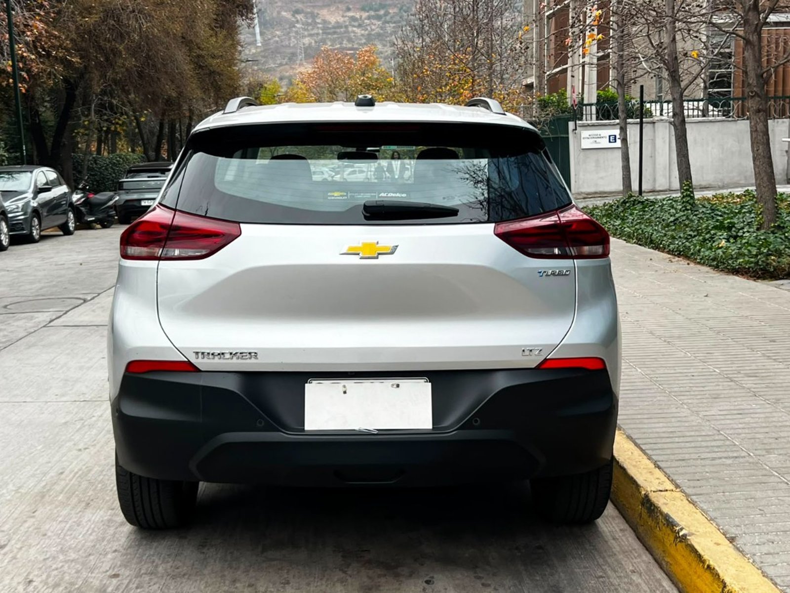 Chevrolet TRACKER LTZ 1.2T MT 2022 - Imagen 5 de 10