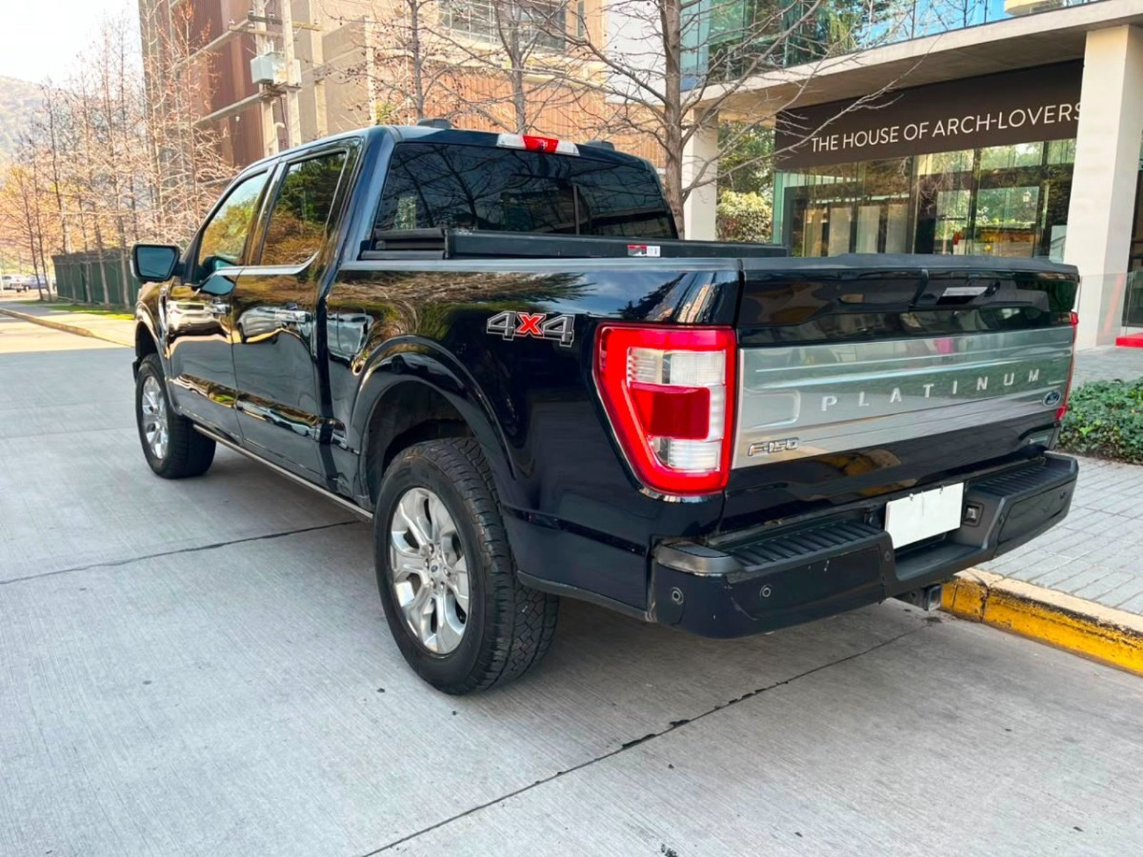 Ford F-150 PLATINIUM 3.5 2022 - Imagen 4 de 10