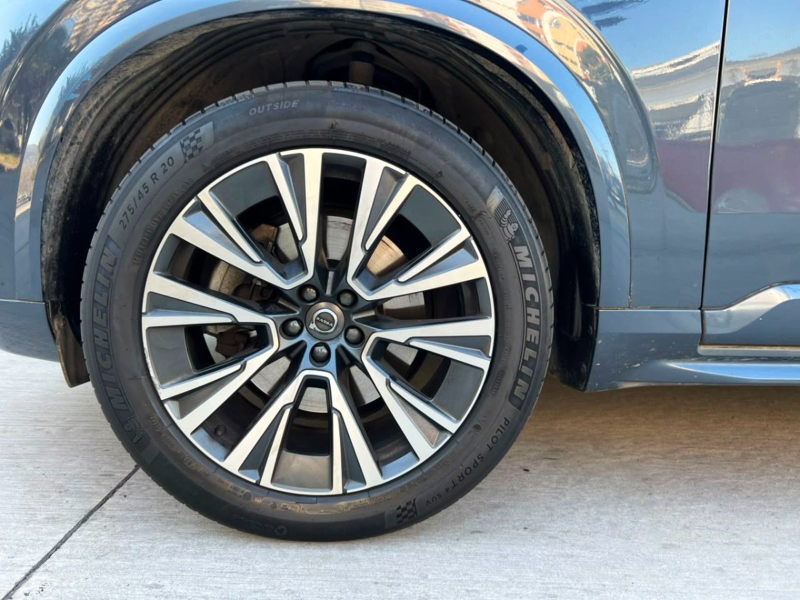 Volvo XC90 MOMENTUM B6 AWD 2023 - Imagen 8 de 10