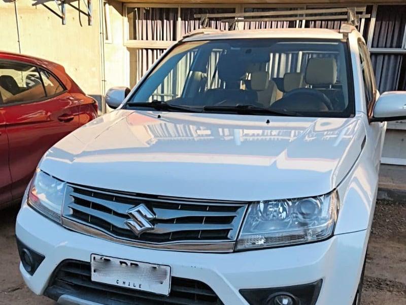 Suzuki GRAND NOMADE GLX 4X4 2.4 AT 2016