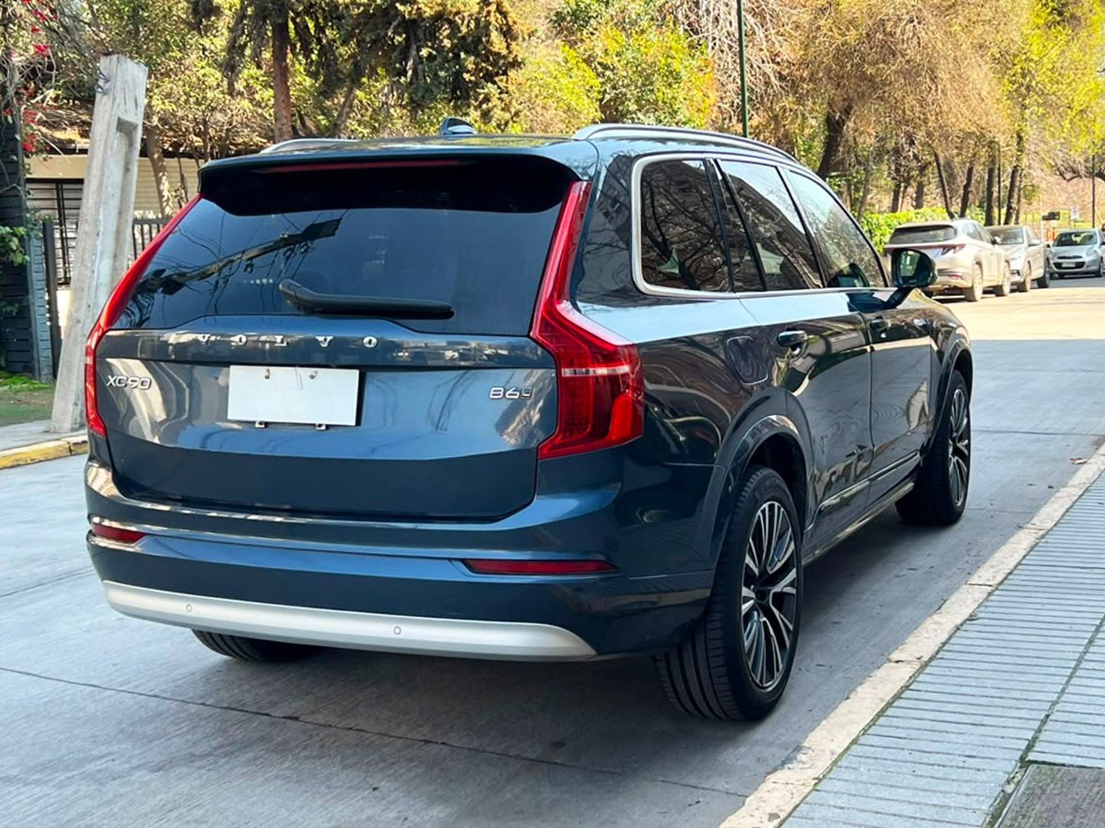 Volvo XC90 MOMENTUM B6 AWD 2023 - Imagen 6 de 10