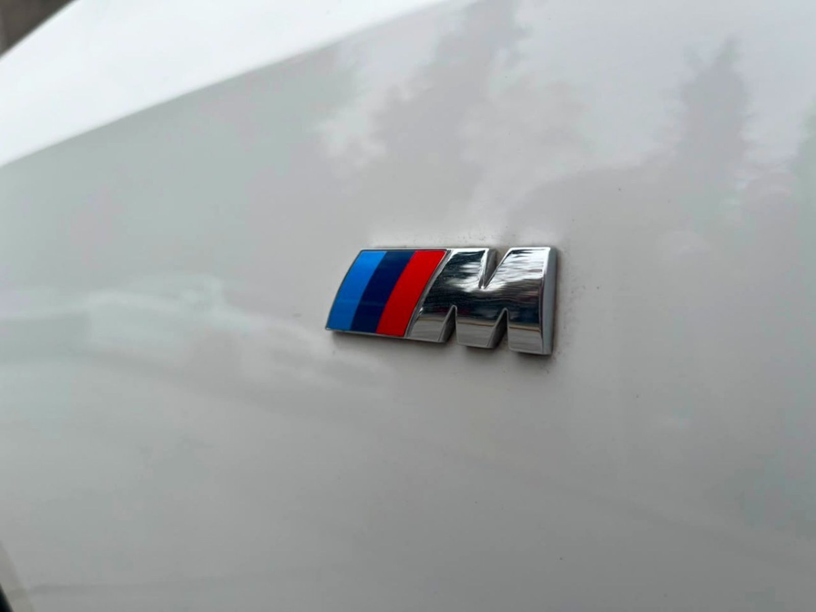 BMW 320 2.0 AT M SPORT 2024 - Imagen 7 de 10