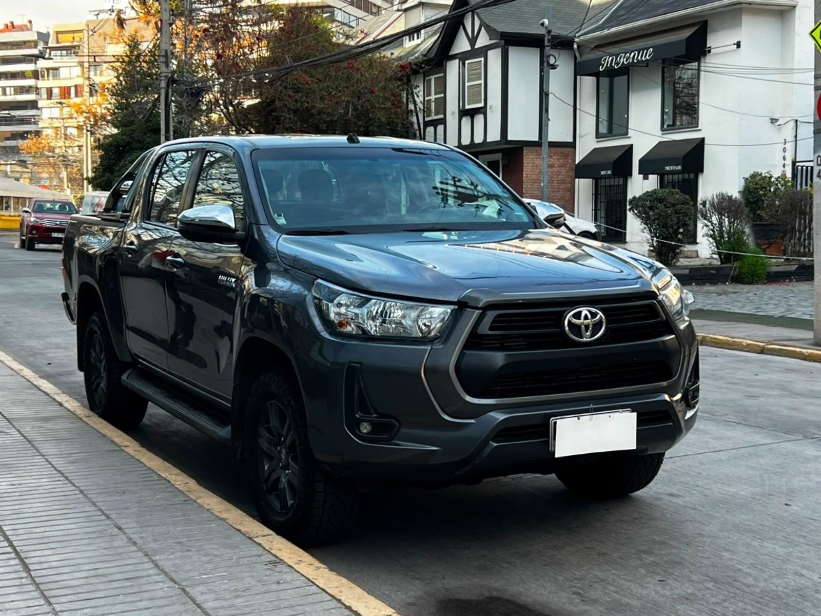 Toyota HILUX SR 2.4 MT 4x4 2022 - Foto 3 de 10