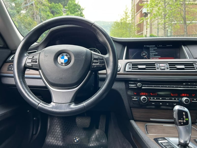 BMW 750 LI 4.4 2014 - Imagen 10 de 10