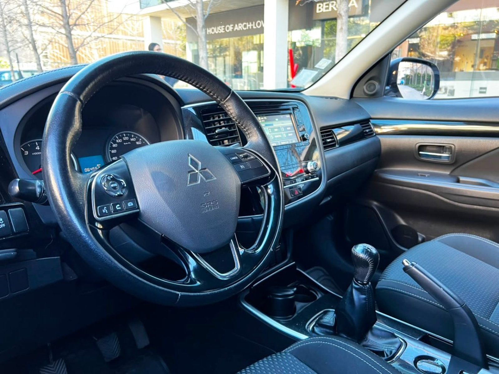 Mitsubishi OUTLANDER 2.0 MT 2022 - Imagen 9 de 10