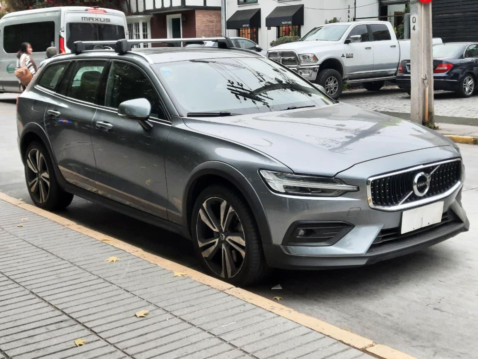 Volvo V60 CROSS COUNTRY 2021 - Foto 2 de 10