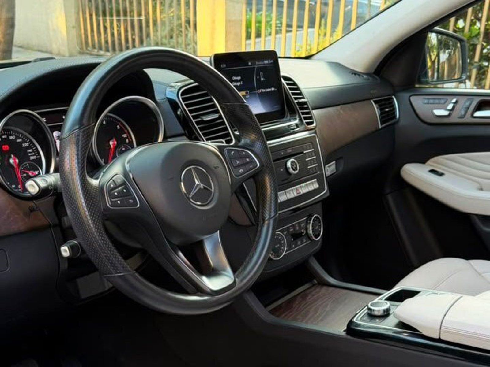 Mercedes-Benz GLE 350D COUPE 4MATIC 3.0 2020 - Imagen 9 de 10