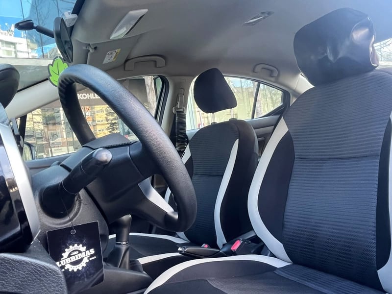 Nissan VERSA ADVANCE 1.6 MT 2022 - Imagen 8 de 9
