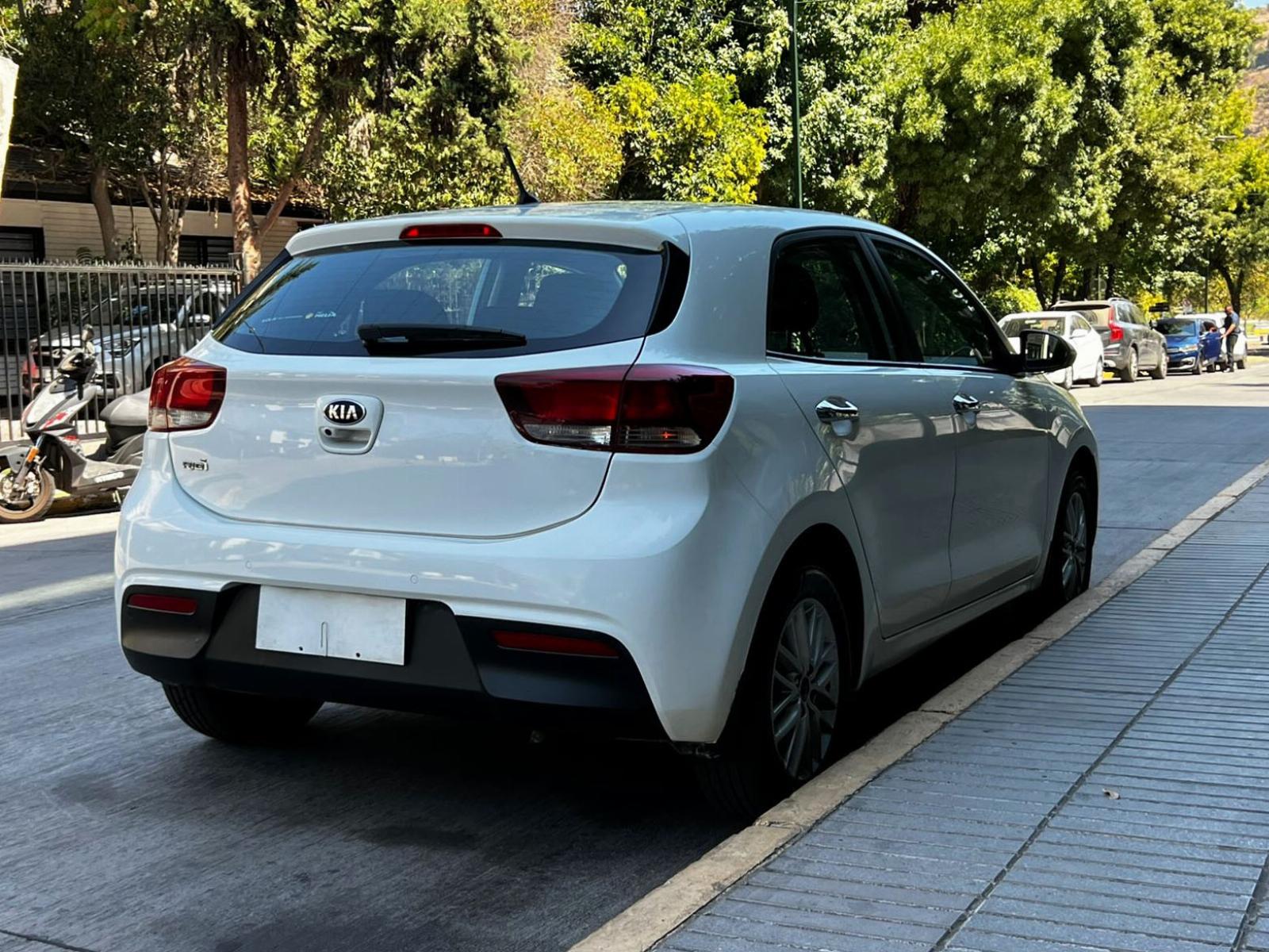 Kia RÍO 5 EX 1.4 AT 2022 - Foto 4 de 10