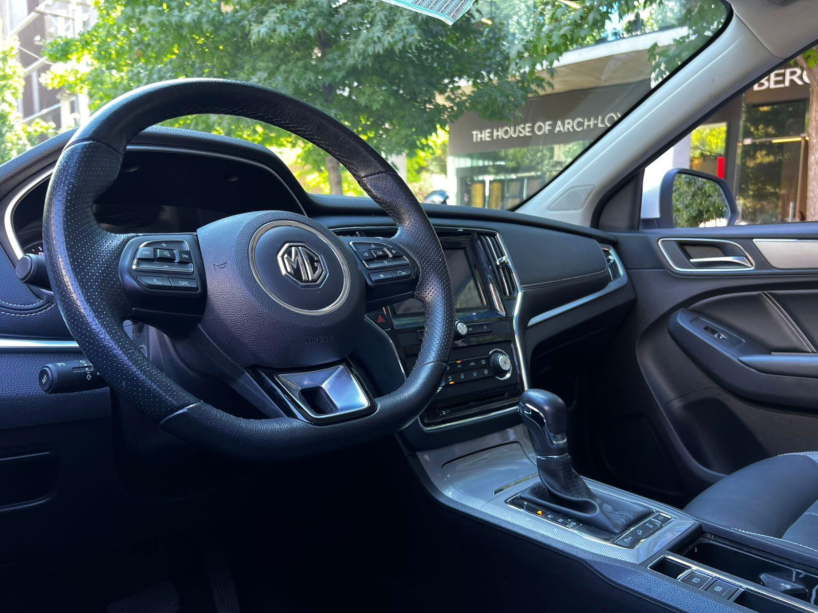 MG RX5 DELUXE AWD DCT 2.0 2023 - Imagen 9 de 10