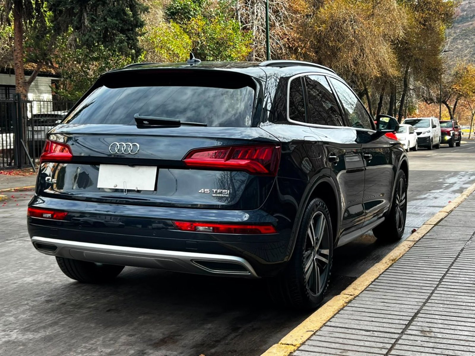 AUDI Q5 45 TFSI 2.0 TURBO 2020 - Imagen 6 de 10