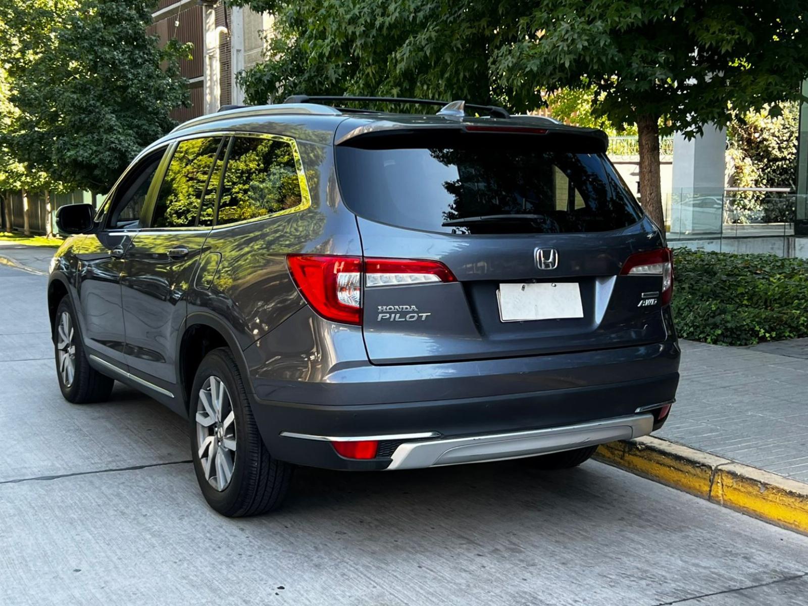 Honda PILOT TOURING AWD 3.5 2020 - Foto 4 de 10