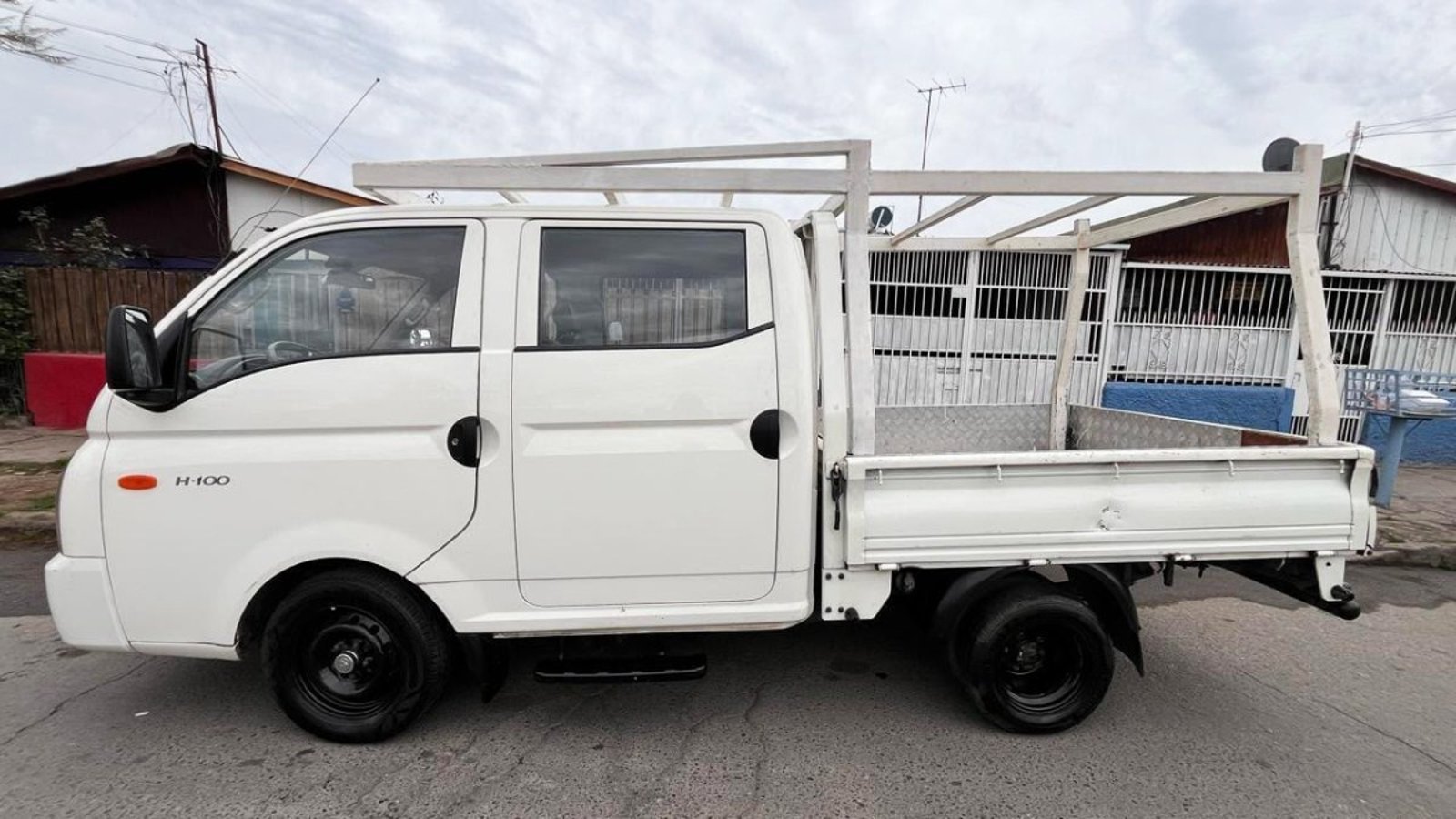 Hyundai PORTER GL 2.5 MT 2020 - Imagen 4 de 10