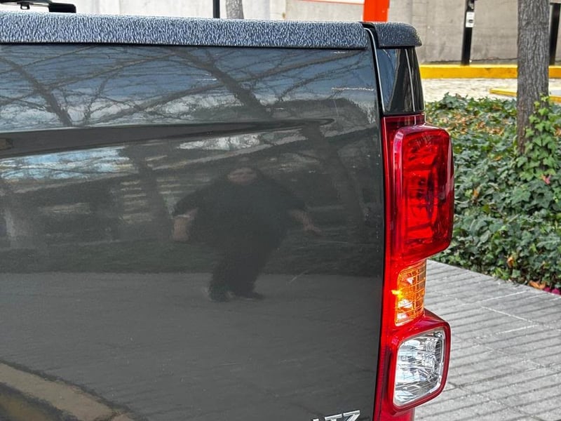 Chevrolet COLORADO LTZ 4WD 2.8 AT 2023 - Imagen 7 de 10