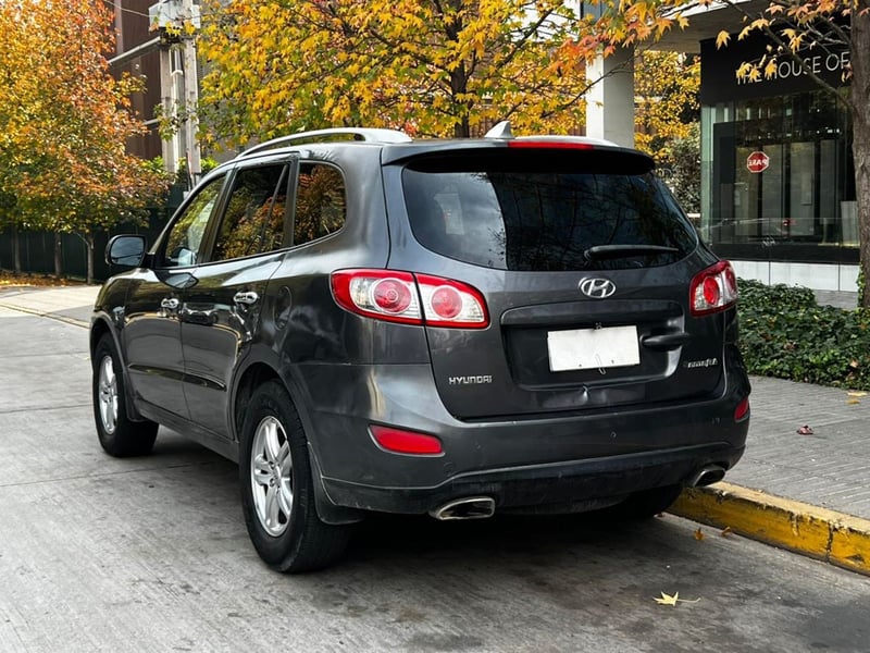 Hyundai SANTA FE GLS 2.4 MT 2011 - Imagen 6 de 10