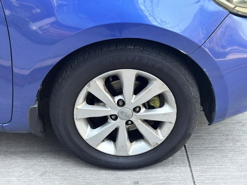 Kia RÍO 5 EX 1.4 MT 2013 - Imagen 8 de 10