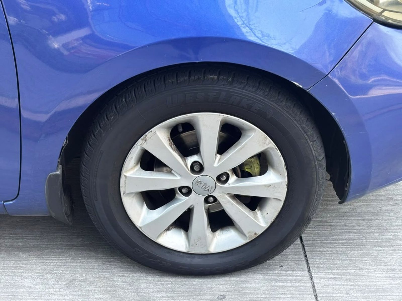 Kia RÍO 5 EX 1.4 MT 2013 - Imagen 8 de 10