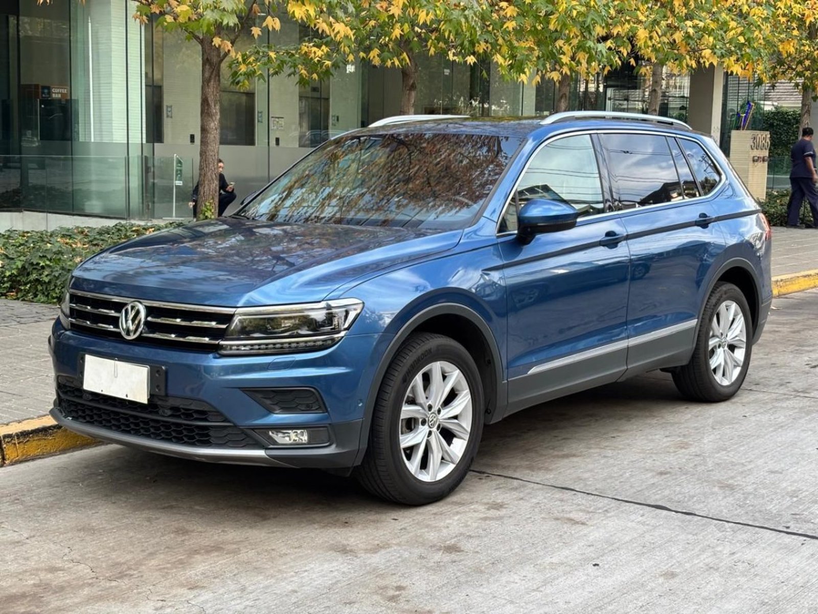 Volkswagen TIGUAN OTTO 1.4 AUT 2021 - Foto 3 de 10