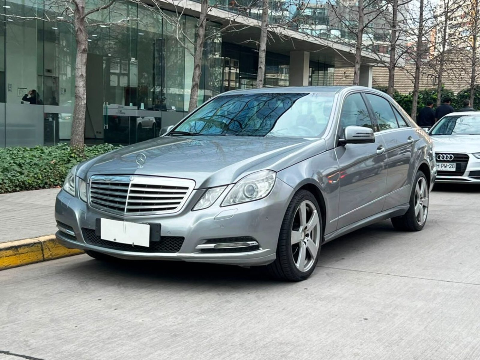 Mercedes-Benz E220 ELEGANCE CDI 2011 - Foto 2 de 10