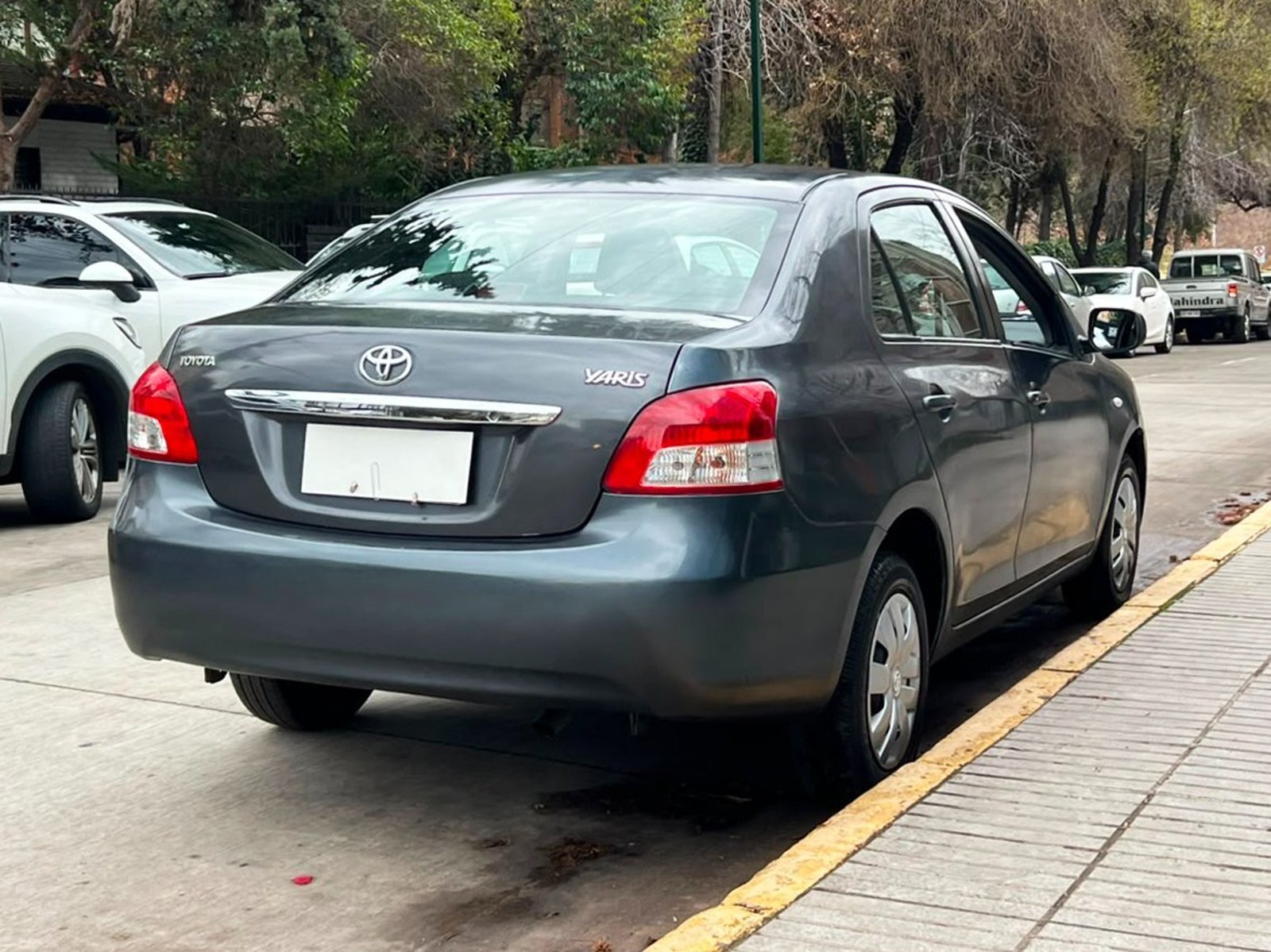 Toyota YARIS GLI MT 1.5 2007 - Imagen 6 de 10