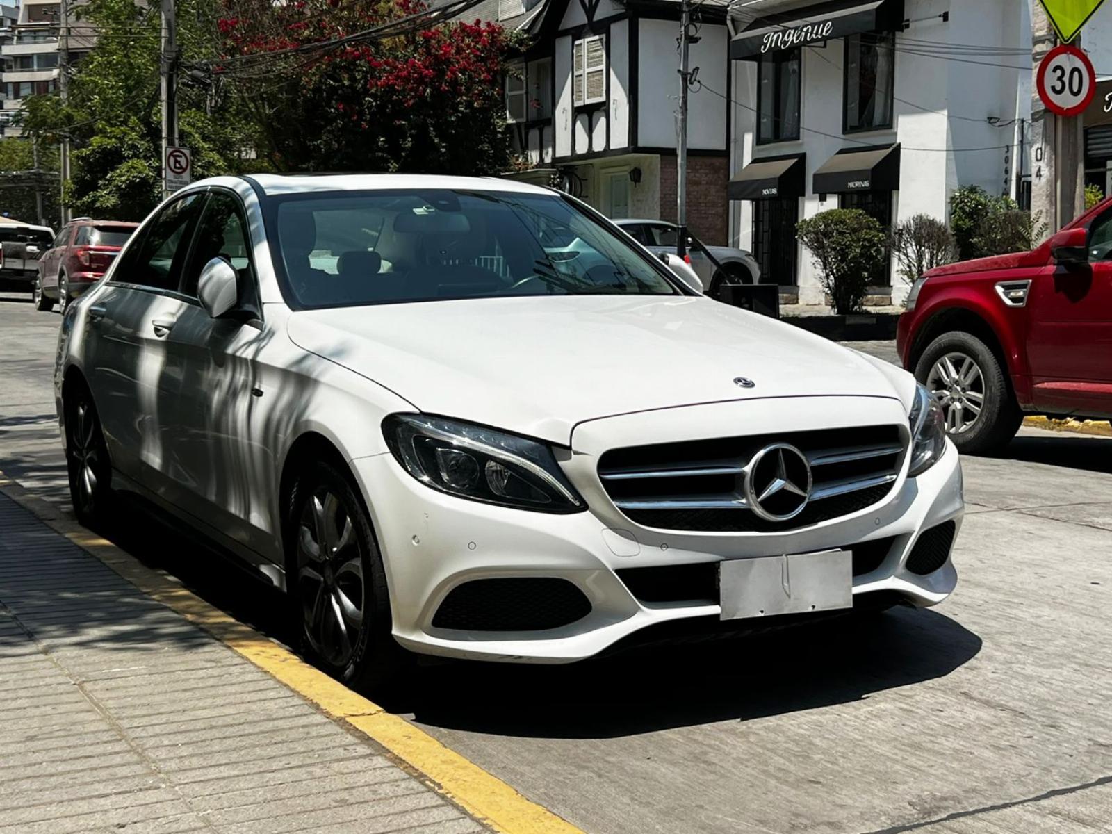 Mercedes-Benz C220 CDI 2017 - Foto 3 de 10