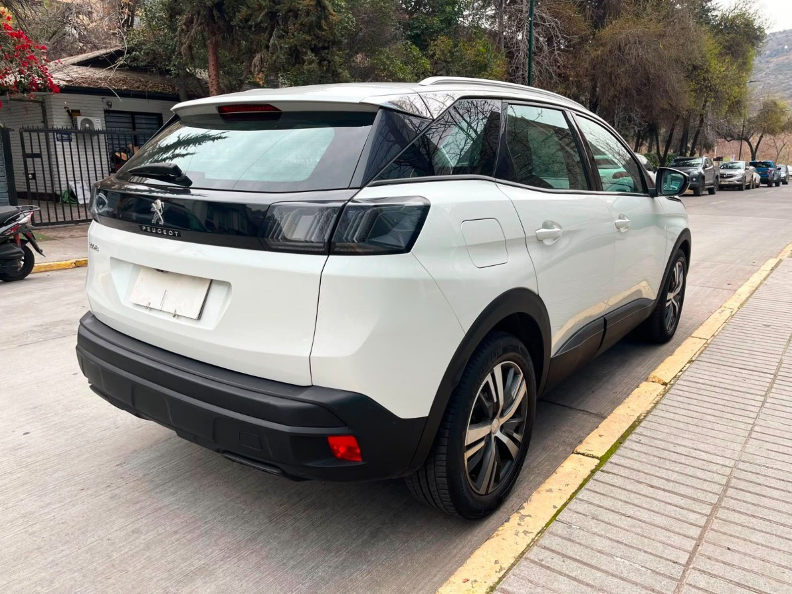 Peugeot 3008 1.2 MT 2022 - Imagen 6 de 10
