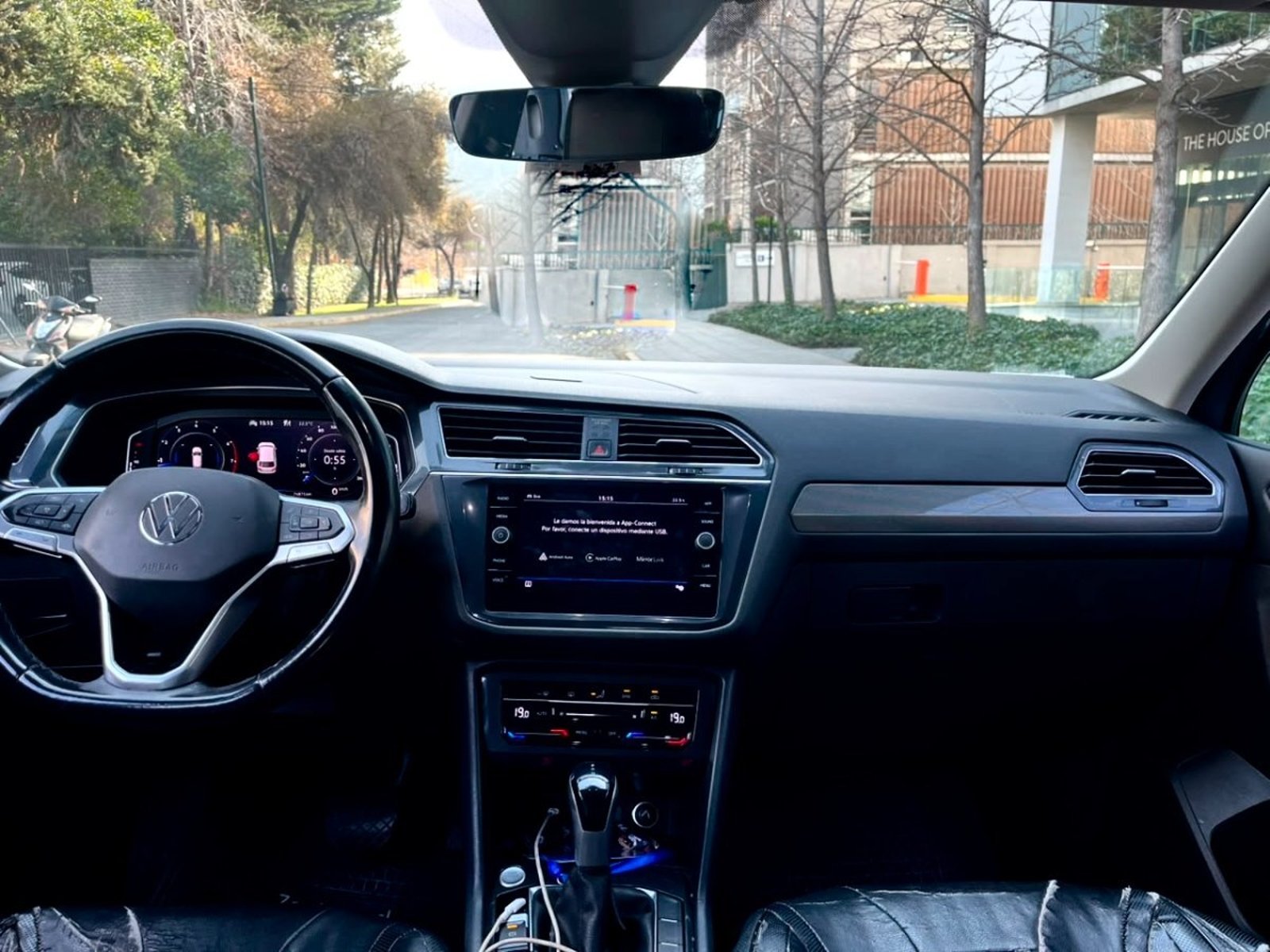 Volkswagen TIGUAN COMFORTLINE 1.4 TSI 2023 - Imagen 8 de 10