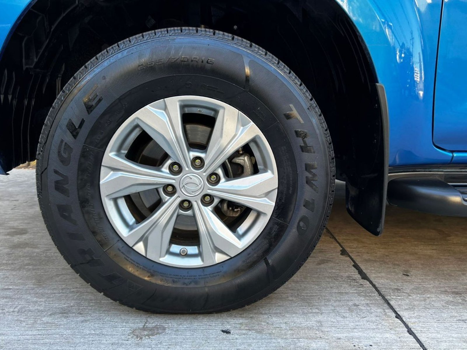 ZNA DF6 2.5 DIESEL 4WD MT 2022 - Imagen 9 de 10