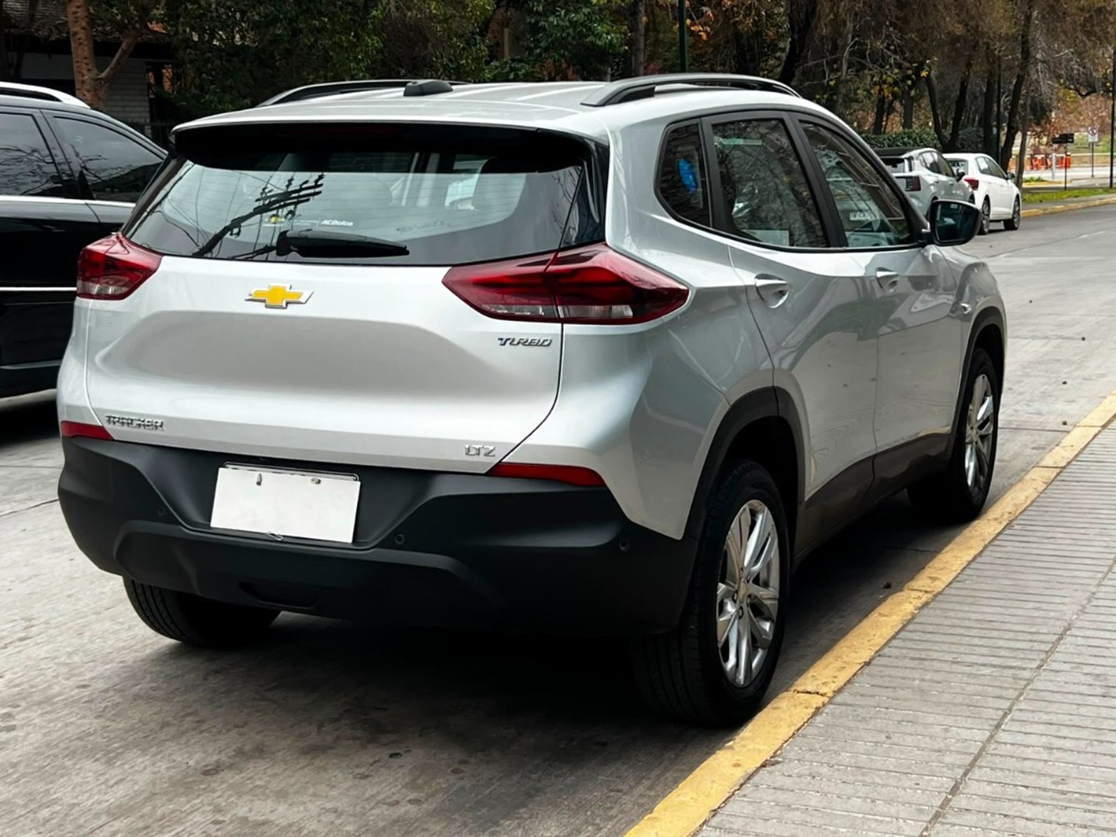 Chevrolet TRACKER LTZ 1.2T MT 2022 - Imagen 6 de 10