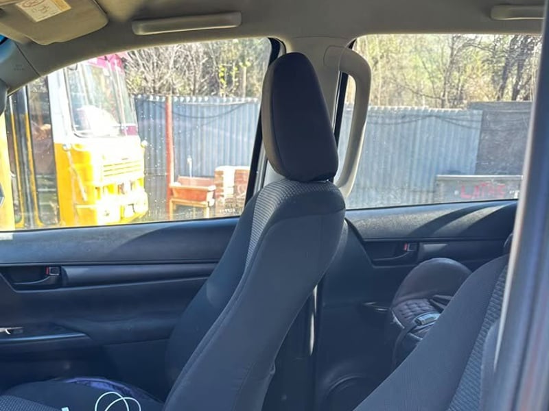 Toyota HILUX DX 2.4 MT 4x2 2021 - Imagen 9 de 9